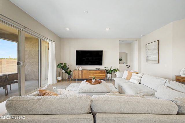 10831 N Stonebridge Drive, Tucson, AZ 85742