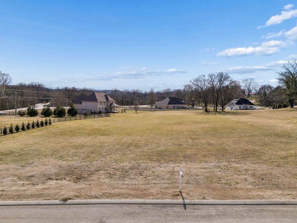103 Heirloom Lane, Columbia, TN 38401