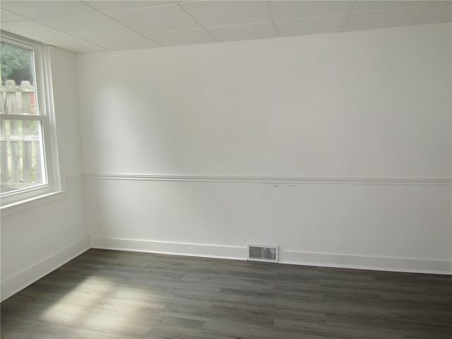 111 Minooka St, Carrick, PA 15210