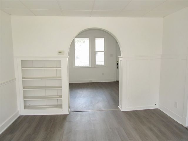 111 Minooka St, Carrick, PA 15210