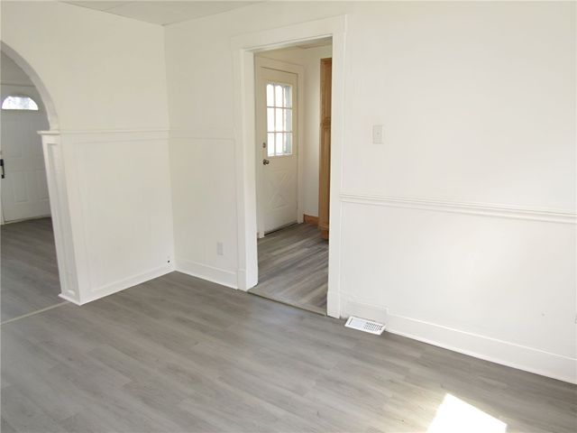 111 Minooka St, Carrick, PA 15210