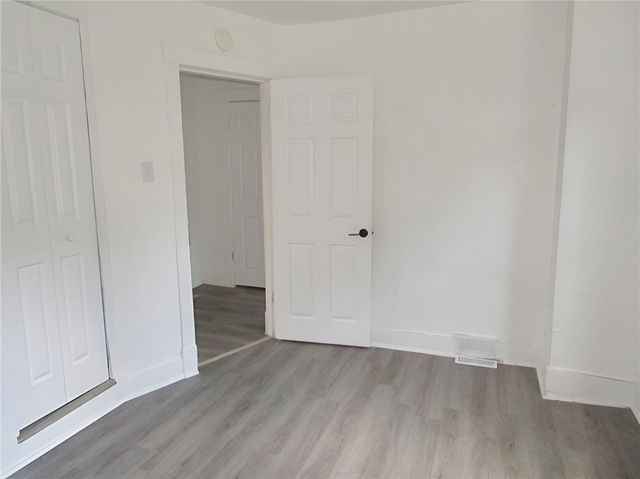 111 Minooka St, Carrick, PA 15210