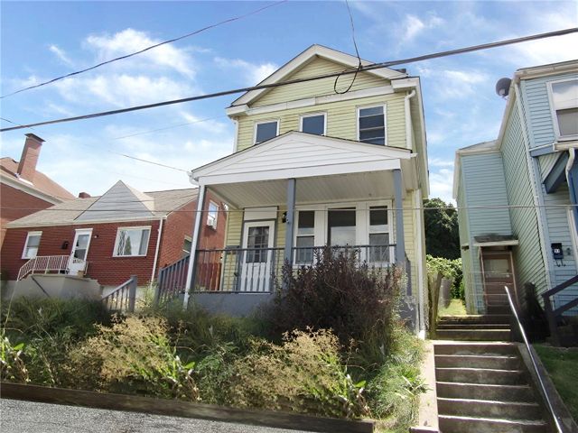 111 Minooka St, Carrick, PA 15210