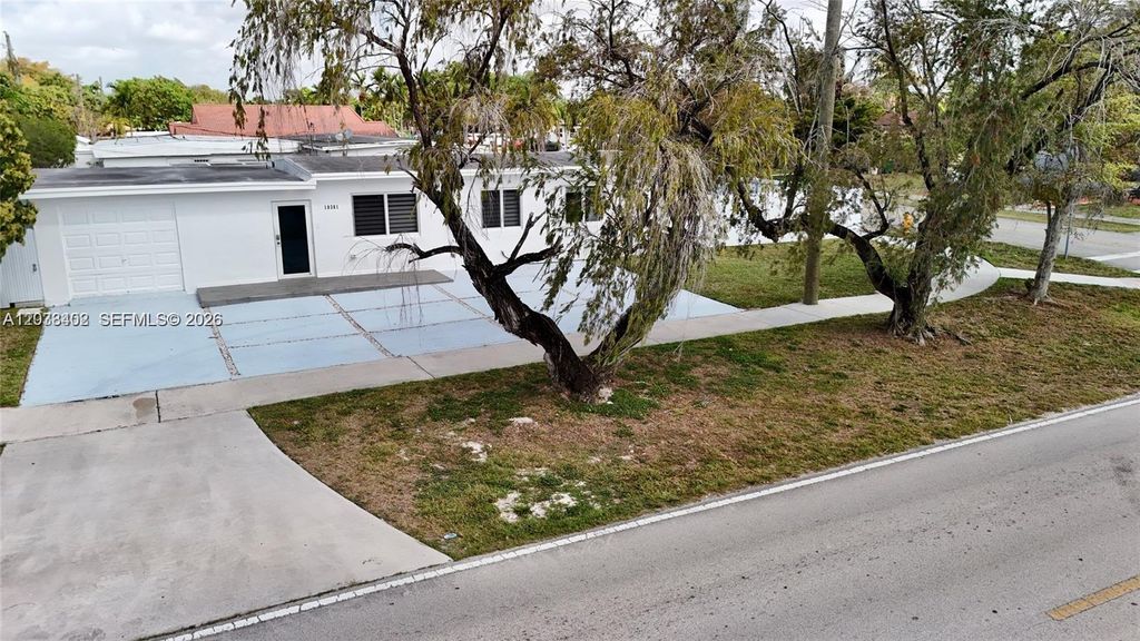 10381 SW 32nd Street 10381, Miami, FL 33165
