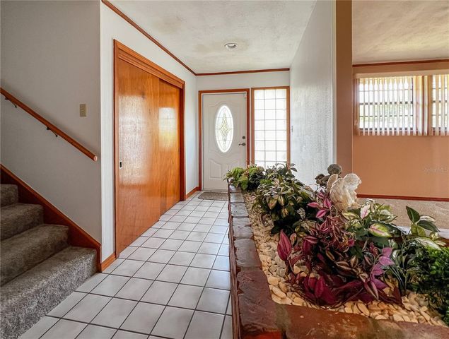 2118 W BROAD STREET, Tampa, FL 33604