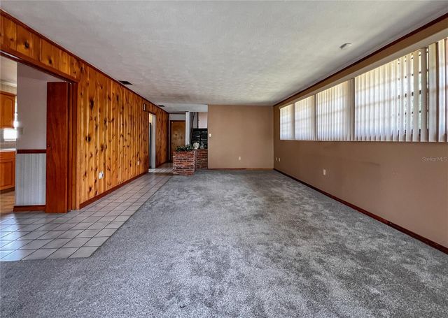 2118 W BROAD STREET, Tampa, FL 33604