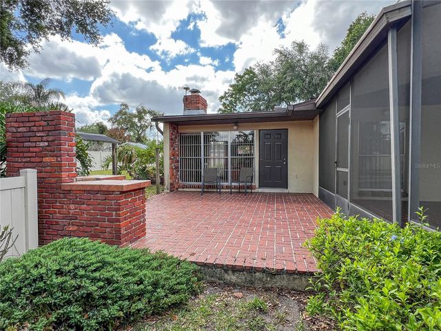 2118 W BROAD STREET, Tampa, FL 33604