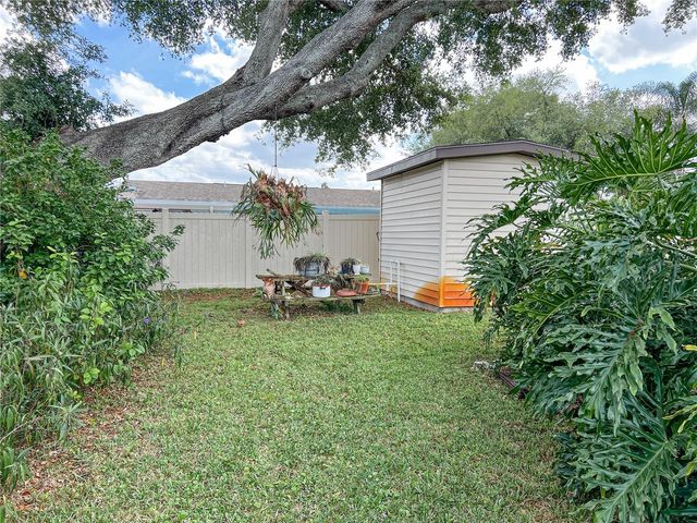 2118 W BROAD STREET, Tampa, FL 33604