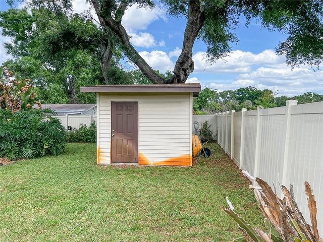 2118 W BROAD STREET, Tampa, FL 33604