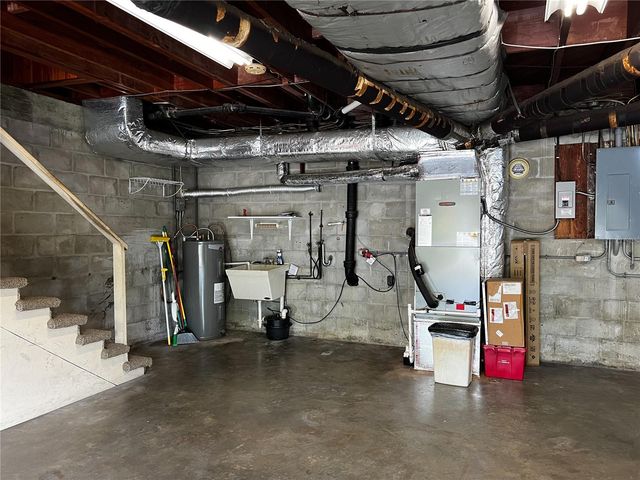 2118 W BROAD STREET, Tampa, FL 33604