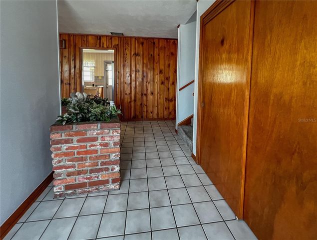 2118 W BROAD STREET, Tampa, FL 33604