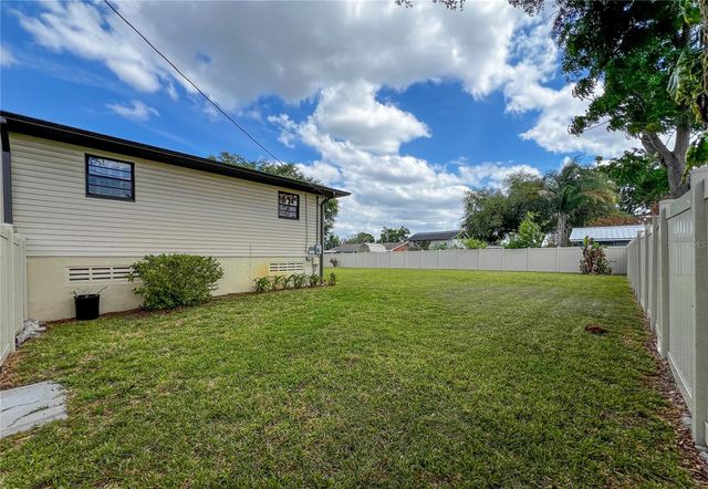 2118 W BROAD STREET, Tampa, FL 33604