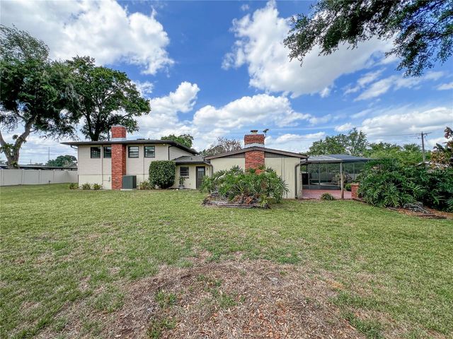 2118 W BROAD STREET, Tampa, FL 33604