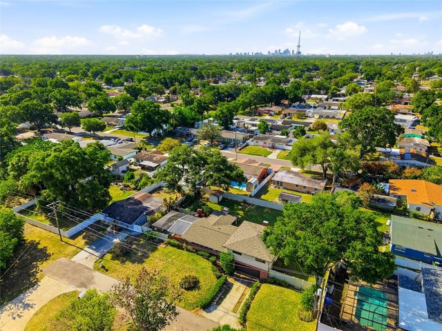 2118 W BROAD STREET, Tampa, FL 33604