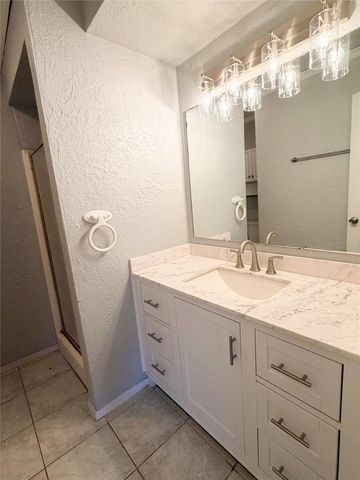 1304 Bellaire Street, Bowie, TX 76230