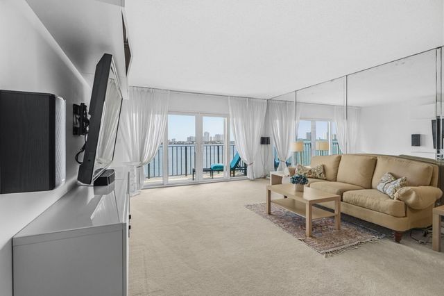 801 Lake Shore Drive 607, Lake Park, FL 33403