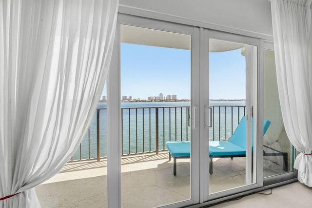 801 Lake Shore Drive 607, Lake Park, FL 33403