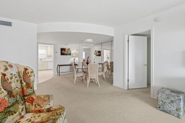 801 Lake Shore Drive 607, Lake Park, FL 33403