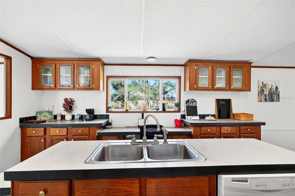 Image 28 of property listing at 10427 NW 8TH LANE, Ocala, FL 34482