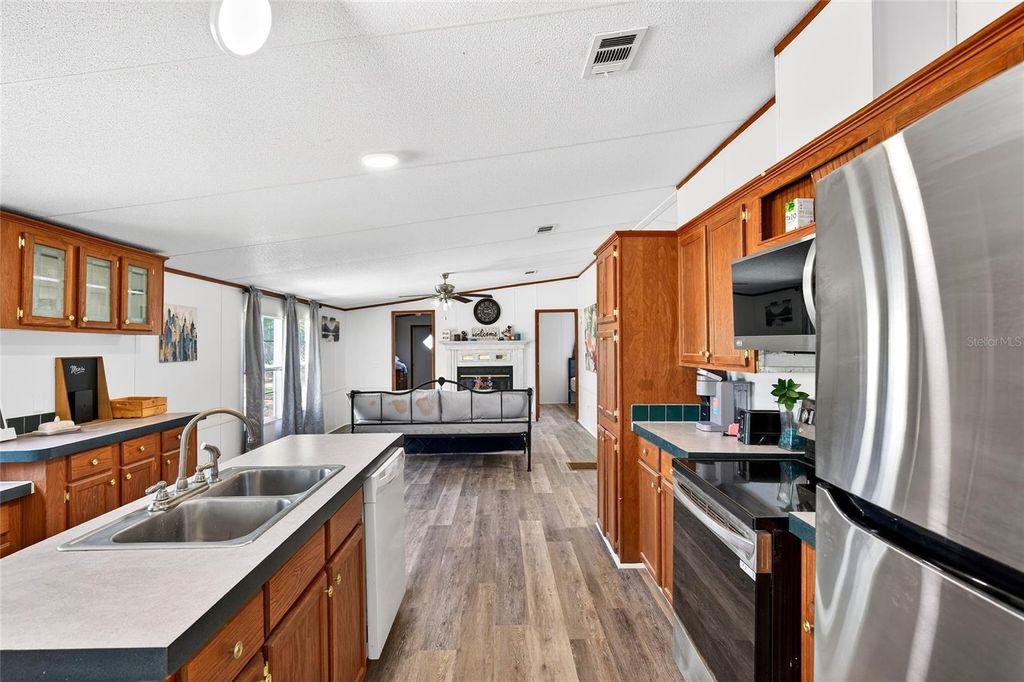 Image 32 of property listing at 10427 NW 8TH LANE, Ocala, FL 34482