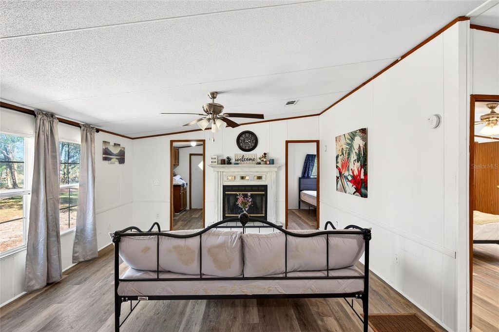 Image 33 of property listing at 10427 NW 8TH LANE, Ocala, FL 34482