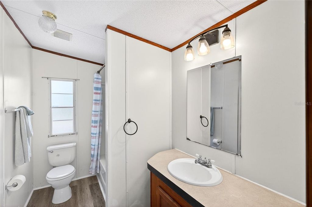 Image 39 of property listing at 10427 NW 8TH LANE, Ocala, FL 34482