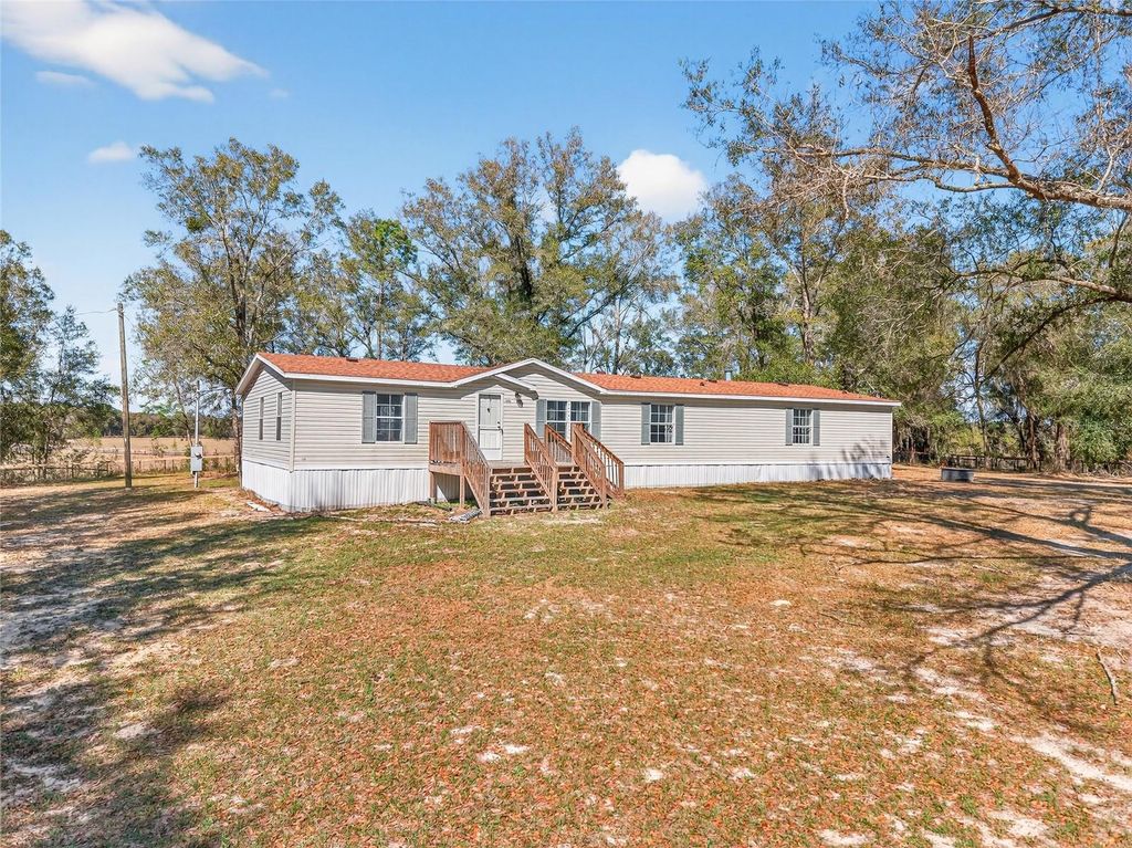 Image 6 of property listing at 10427 NW 8TH LANE, Ocala, FL 34482