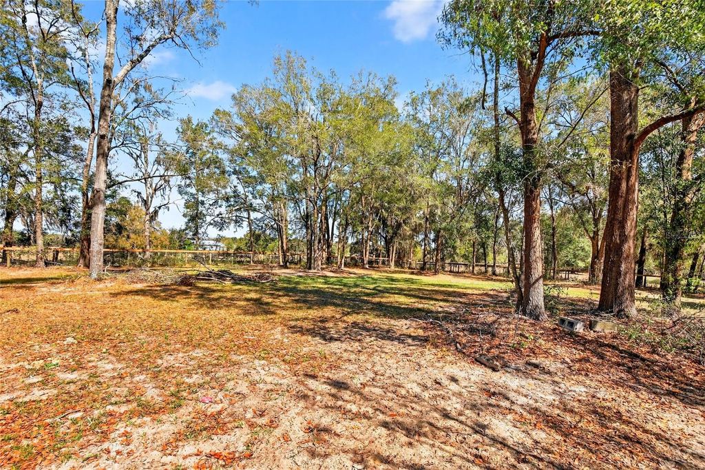 Image 53 of property listing at 10427 NW 8TH LANE, Ocala, FL 34482