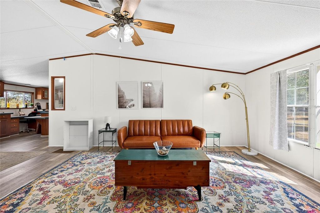 Image 10 of property listing at 10427 NW 8TH LANE, Ocala, FL 34482