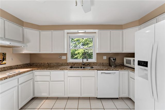 5892 Lorene Dr, Bethel Park, PA 15102