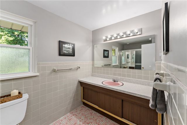 5892 Lorene Dr, Bethel Park, PA 15102