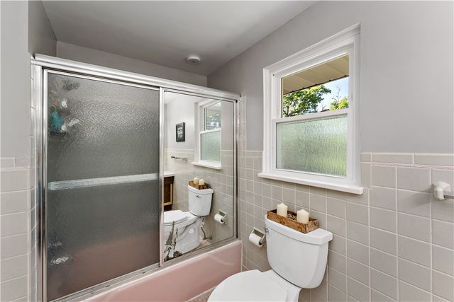 5892 Lorene Dr, Bethel Park, PA 15102