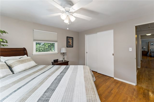 5892 Lorene Dr, Bethel Park, PA 15102
