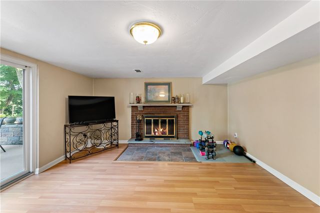 5892 Lorene Dr, Bethel Park, PA 15102
