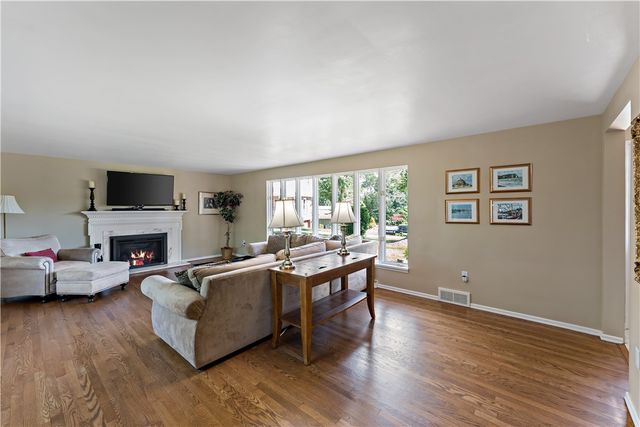 5892 Lorene Dr, Bethel Park, PA 15102