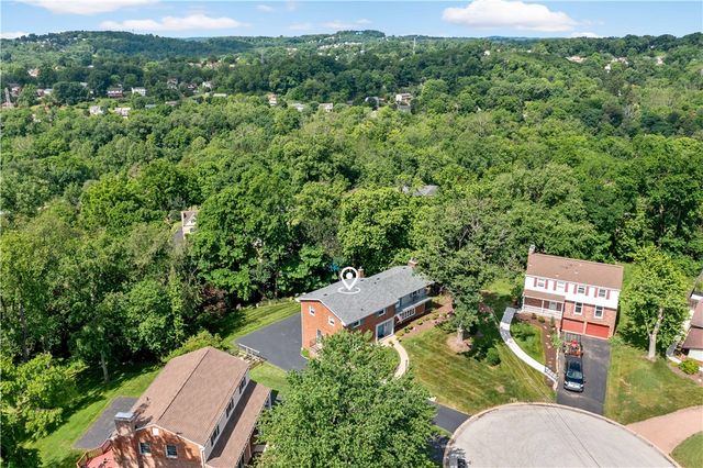 5892 Lorene Dr, Bethel Park, PA 15102
