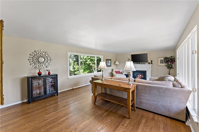 5892 Lorene Dr, Bethel Park, PA 15102