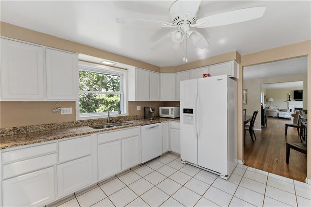 5892 Lorene Dr, Bethel Park, PA 15102