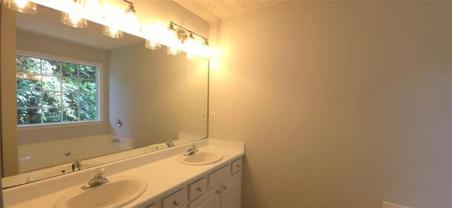 3458 Hill Pond Drive NE, Buford, GA 30519