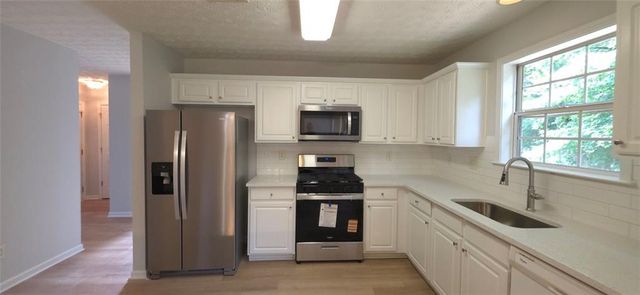 3458 Hill Pond Drive NE, Buford, GA 30519