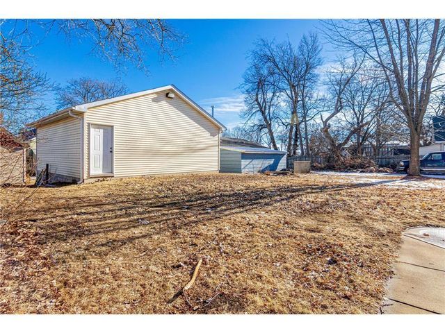 2222 Girard Avenue N, Minneapolis, MN 55411