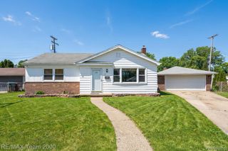 9 Christine Court, Dearborn, MI 48124