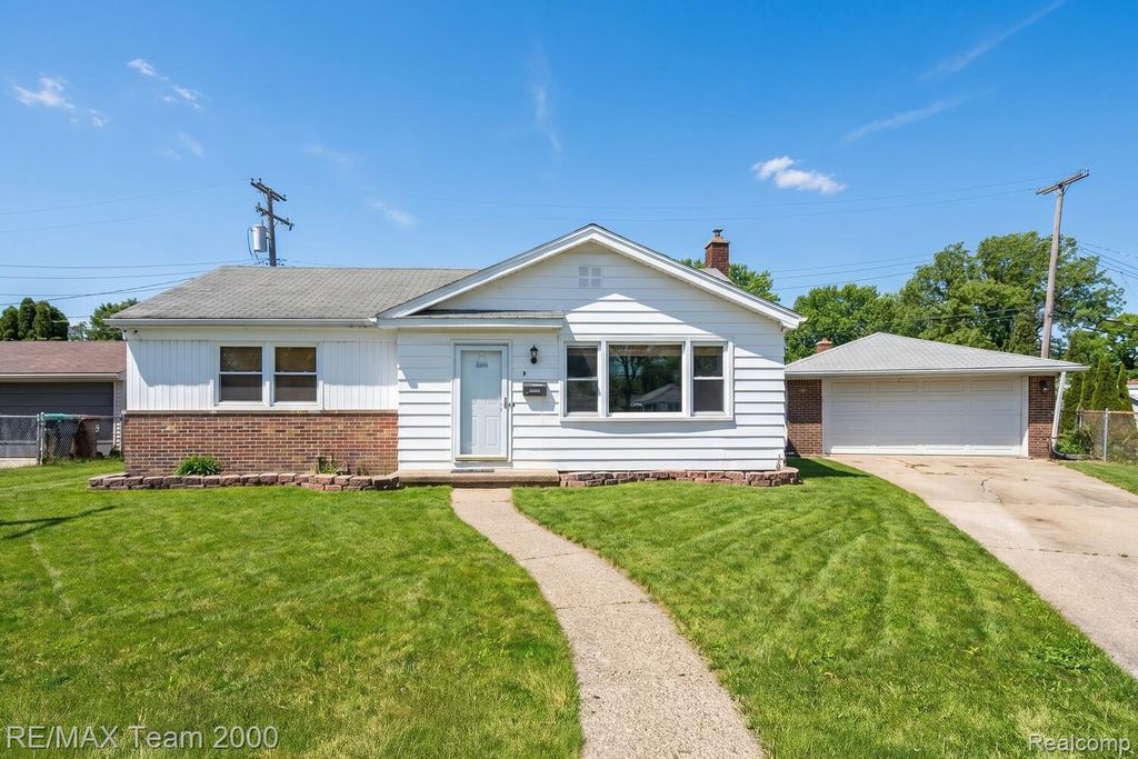 9 Christine Court, Dearborn, MI 48124