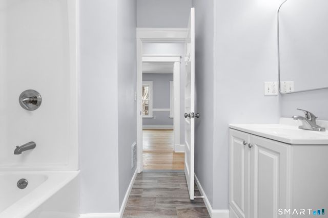 11 Young Street, New Haven, CT 06511