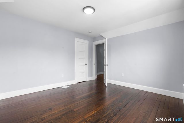 11 Young Street, New Haven, CT 06511