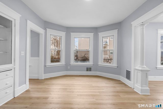 11 Young Street, New Haven, CT 06511