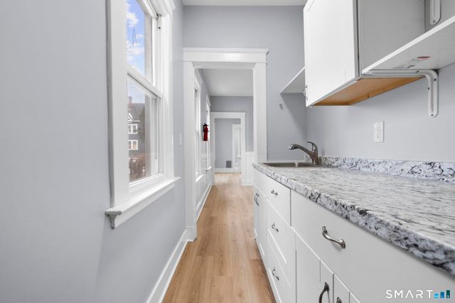 11 Young Street, New Haven, CT 06511