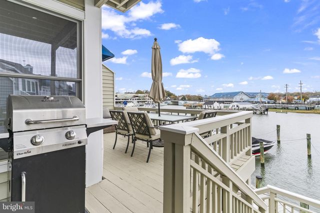 8074 WINDWARD KEY DR, Chesapeake Beach, MD 20732