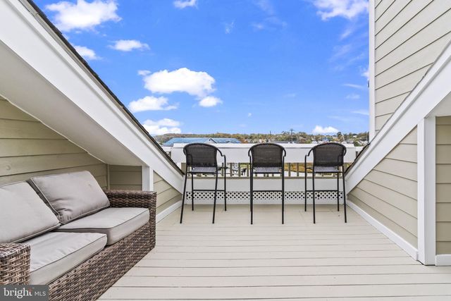 8074 WINDWARD KEY DR, Chesapeake Beach, MD 20732