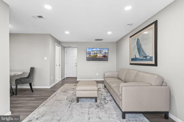 8074 WINDWARD KEY DR, Chesapeake Beach, MD 20732